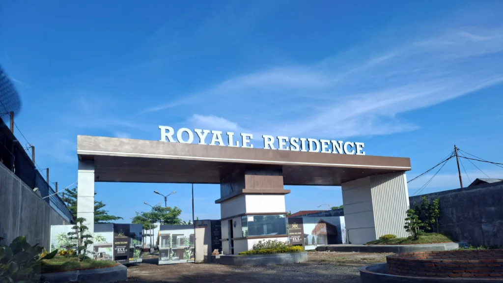 Rumah minimalis 2 lantai di Royale Residence Medan.
